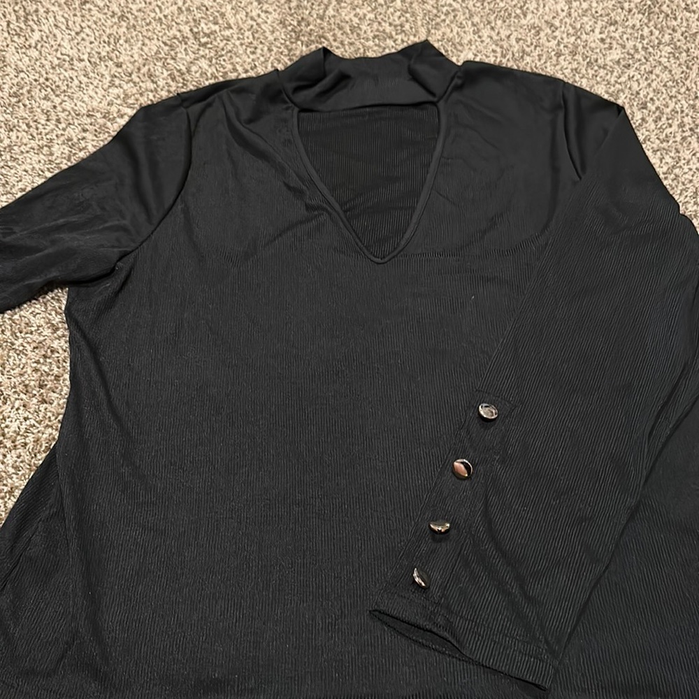 Never worn no tags SHEIN black top with gold buttons on sleeve size 3x